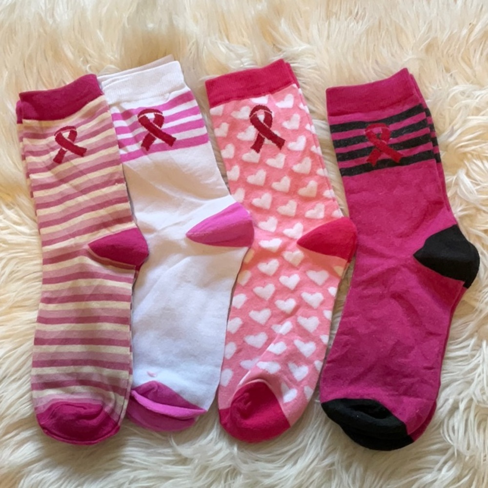 NWOT Women’s Breast Cancer Awareness Socks Shoe Size (4-10) 4 Pair for $20.00